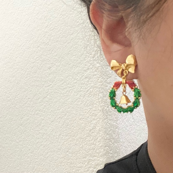 Vintage Unsigned Bow Holiday Wreath with Dangling Bell Christmas Earrings - Picture 2 of 12